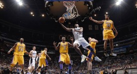 杨瀚森逆风翻盘，助开拓者扭转战局惊险获胜